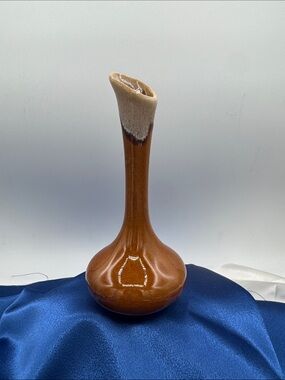 Signed Anna Van Briggle “Colo Spgs” Drip glaze Bud Base. 7” Tall. Very MCM